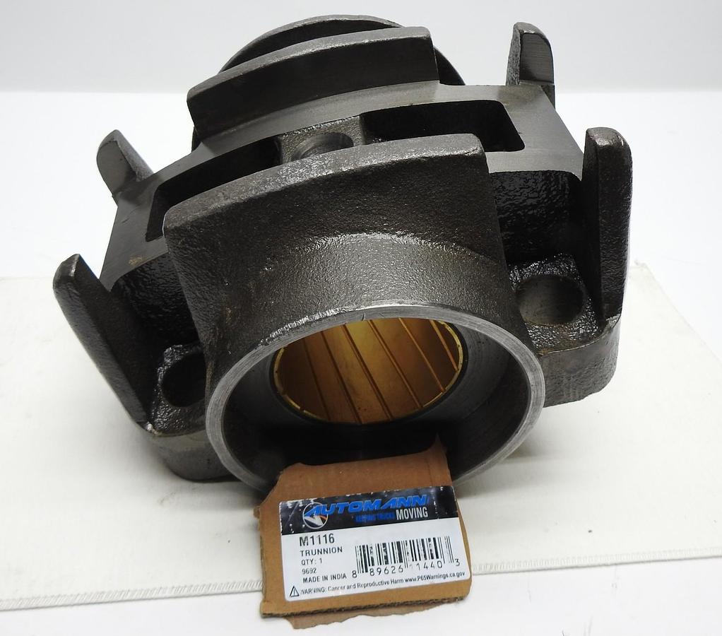 Automann M1116 Trunnion for Mack 3-1/2" x 4" - NEW