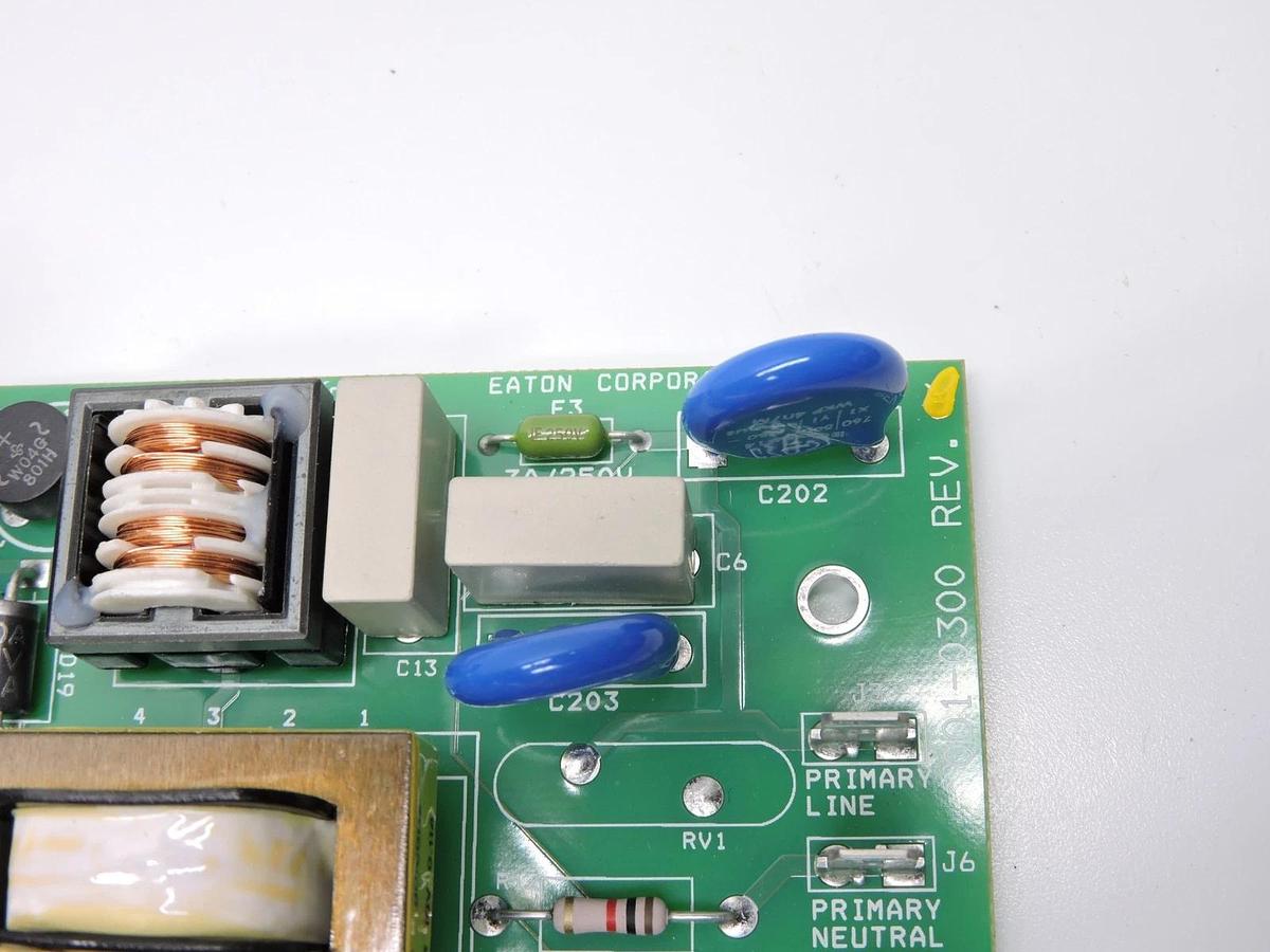 Eaton Corporation 001-0300 (4 Green Lights) SUB-PCB-0300 TA050A Circuit Board NE