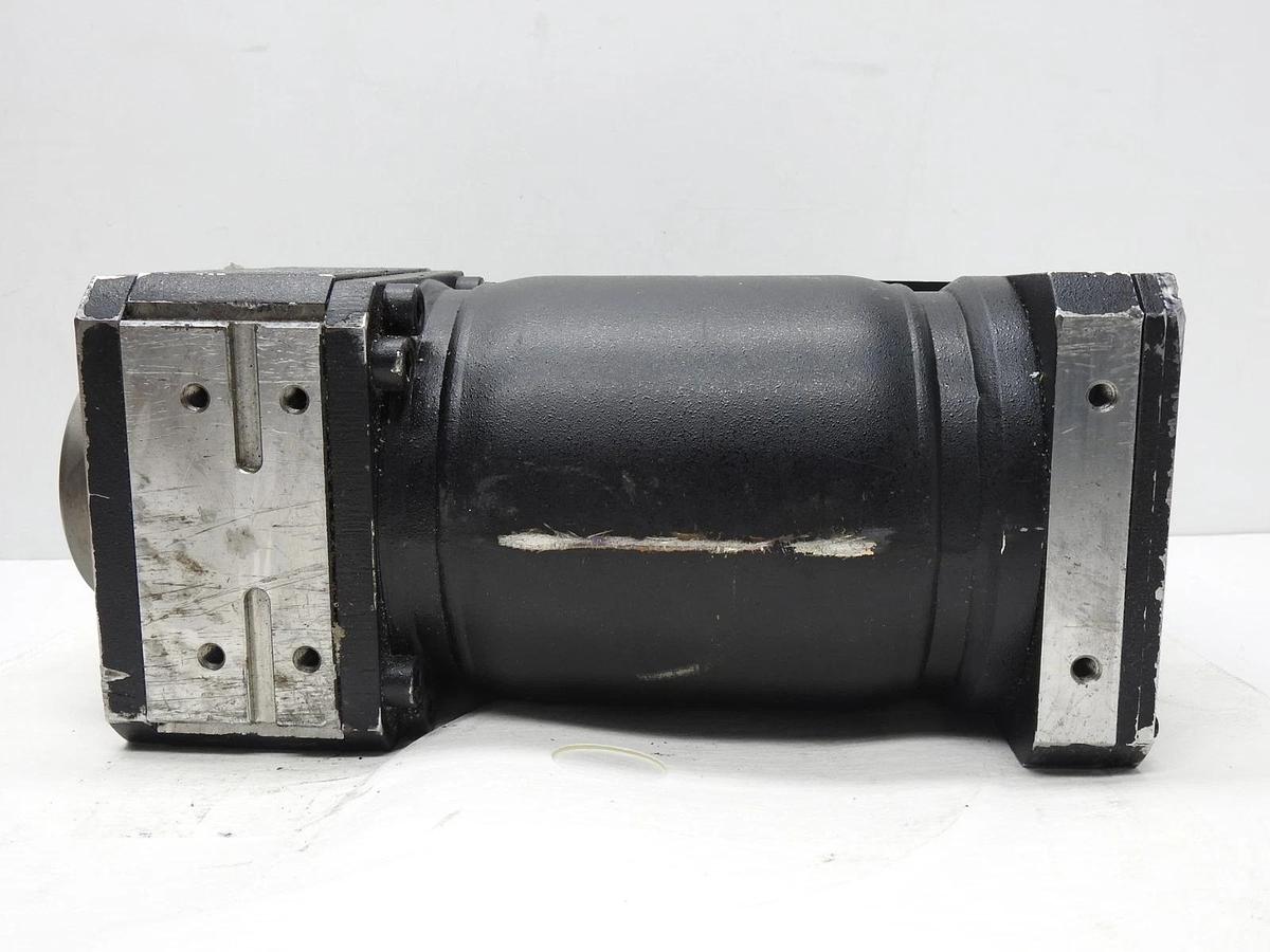 AMK SKT7-55-20-FOW-5200-B5 Servo Motor A2298ED SKT7-55-20 (14KW, 350V) USED NICE