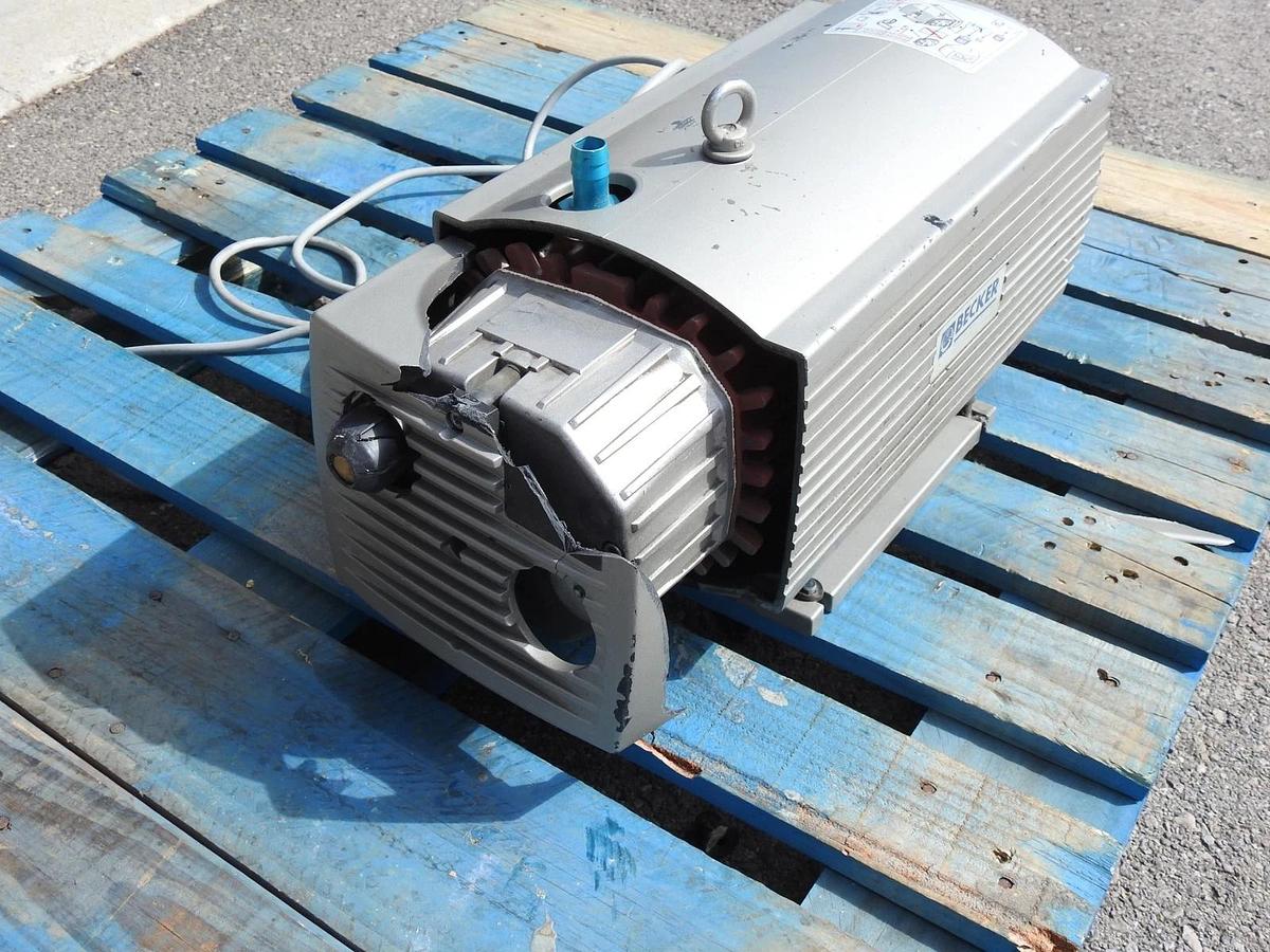 Becker FDR 90S/95/4 P Rotary Vane Vacuum Pump - USED READ DESCRIPTION
