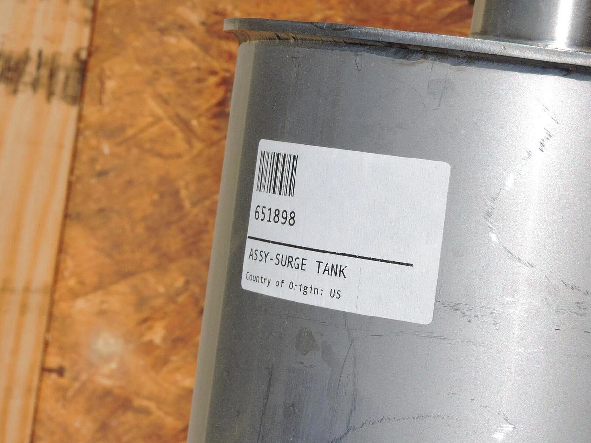 New Flyer Surge Tank Assembly P/N: 618562, 651898 - NEW