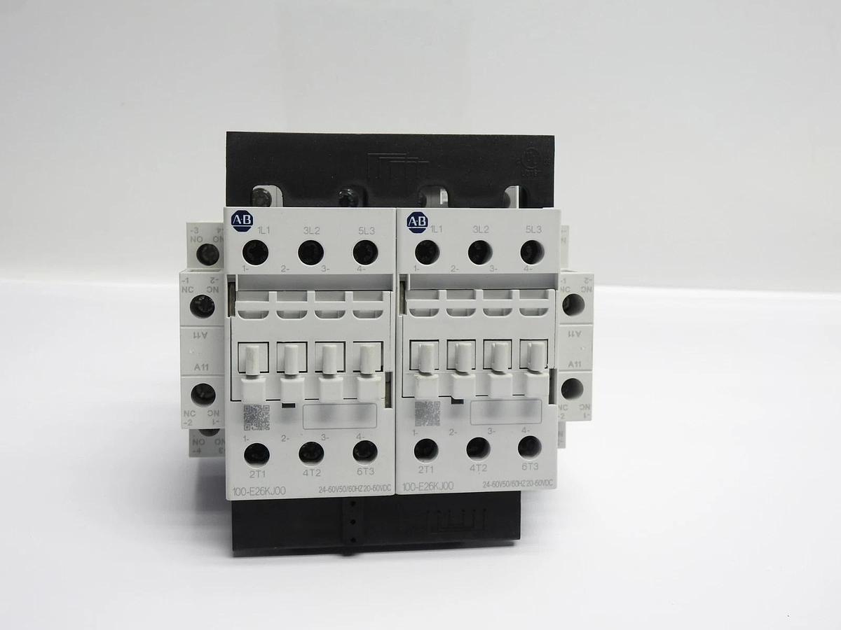 Allen-Bradley 104-E26KJ22 IEC 26 A Reversing Contactor - NOB NEW!