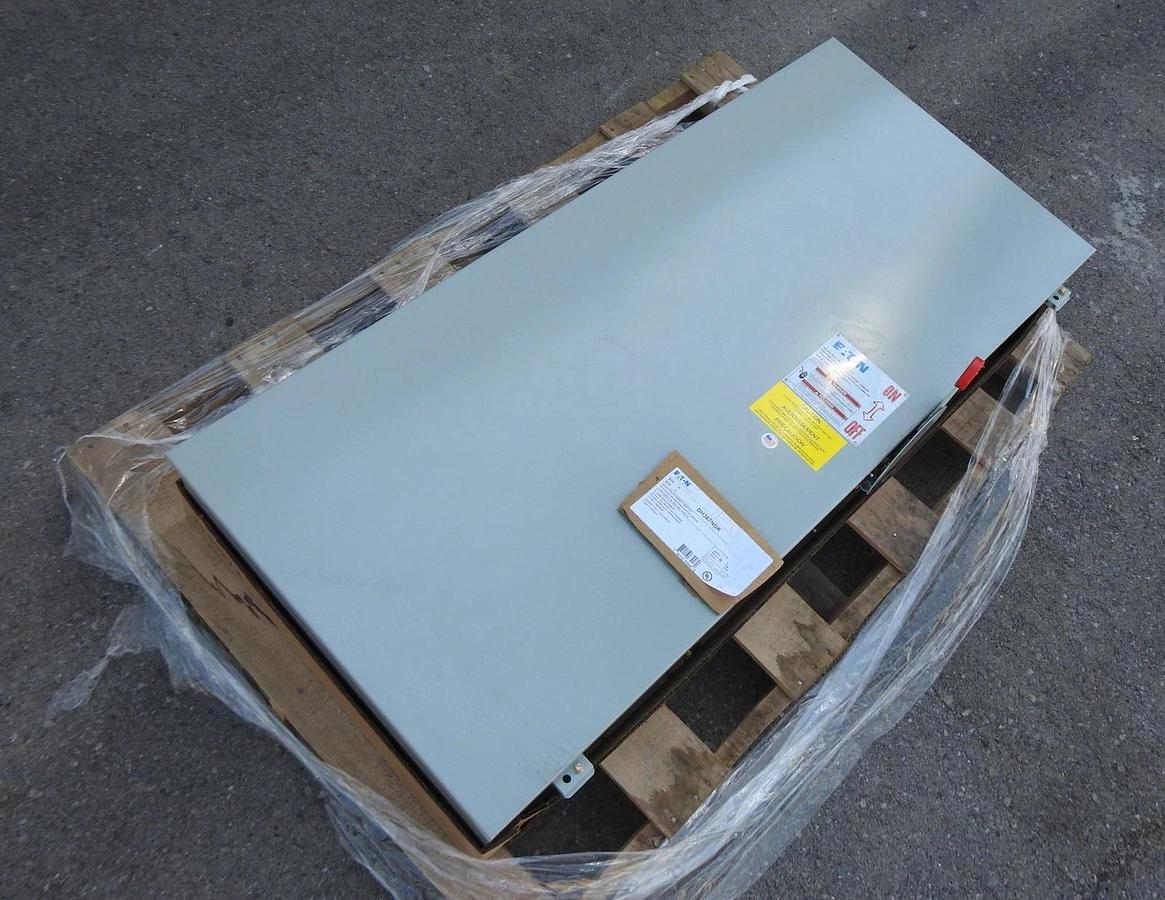 Eaton Cutler Hammer DH367NGK Safety Disconnect Switch 800A 3P 600V 3PH - NOB NEW