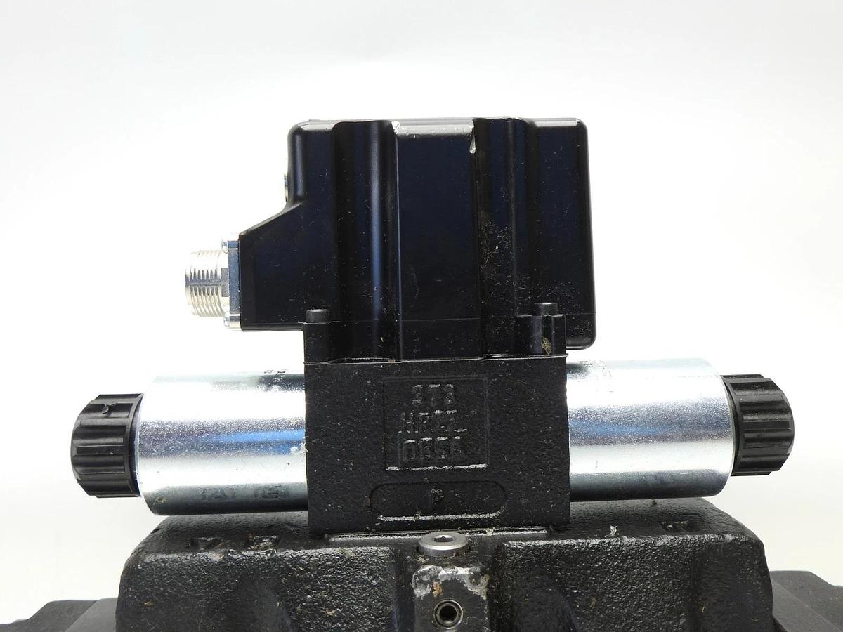 Parker D91FBE01HC4NF0014 Proportional Solenoid Directional Valve 350 Bar P.A.B.X