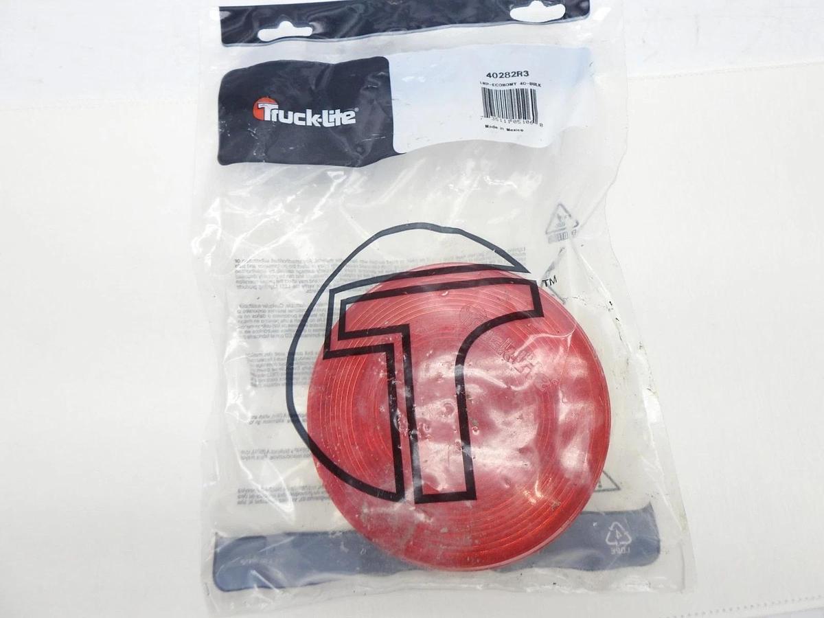 Truck-Lite Round Red Light 12 Volts 40282R3 Lighting Red - OEM NEW!