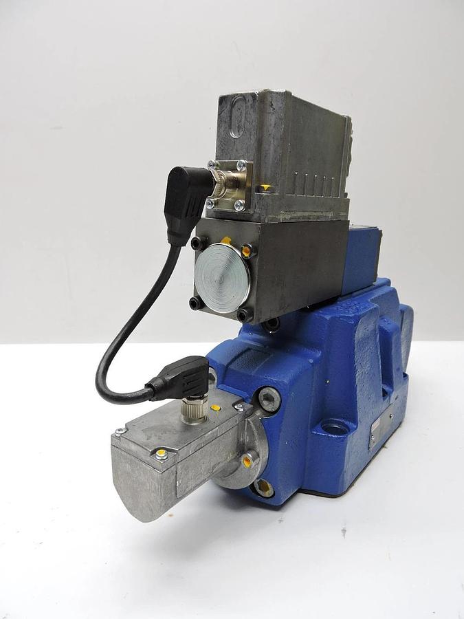 Bosch Rexroth 4WRLE 25 X370M-42/MPT/24A1-812 PROPORTIONAL DIRECTIONAL VALVE