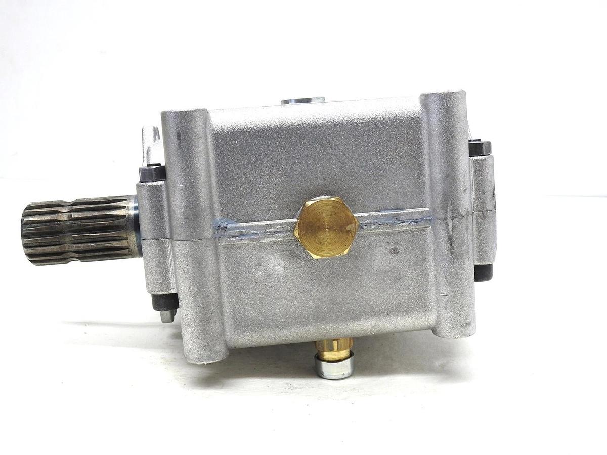 Kubota Gearbox WORM CC 77700-00916 (replaces 70060-45009) for LX2950, B2779
