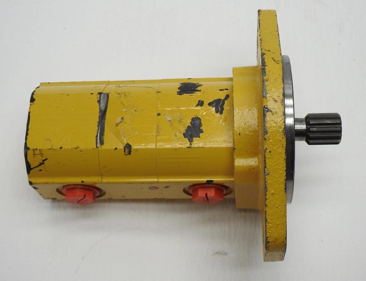 New OEM John Deere AT309296 824 844 Loader Hydraulic Axel Cooling Pump YZ 19550