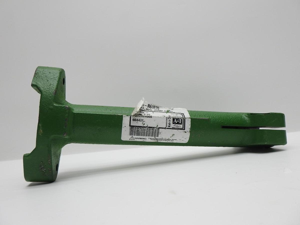 John Deere A&I Products Aftermarket A-R61070 SHAFT HYD.PUMP R61070 - NEW