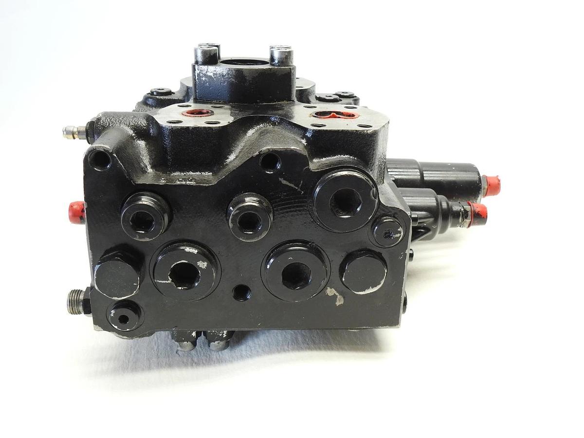Volvo 11172246 Wheel Loader Control Valve for L90F (Parker M200LS Series) - OEM