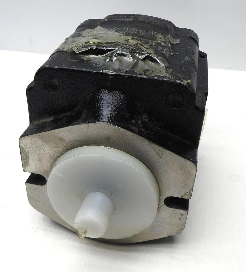Manitowoc 80034005 Hydraulic Gear Pump (11 Teeth) - OEM GENUINE NEW!
