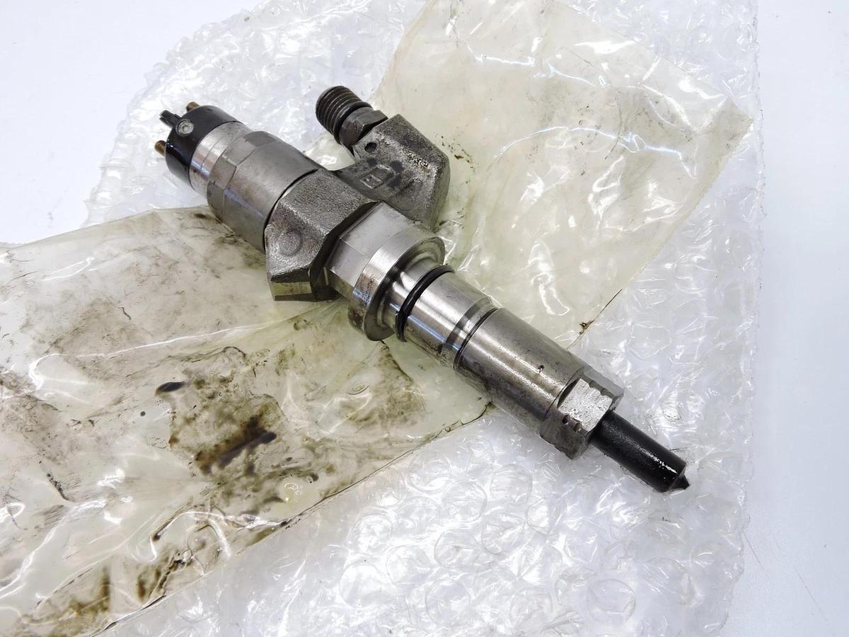 Bosch 986435502 Replacement Injector For Chevy/GMC 6.6L Diesel - CORE AS IS