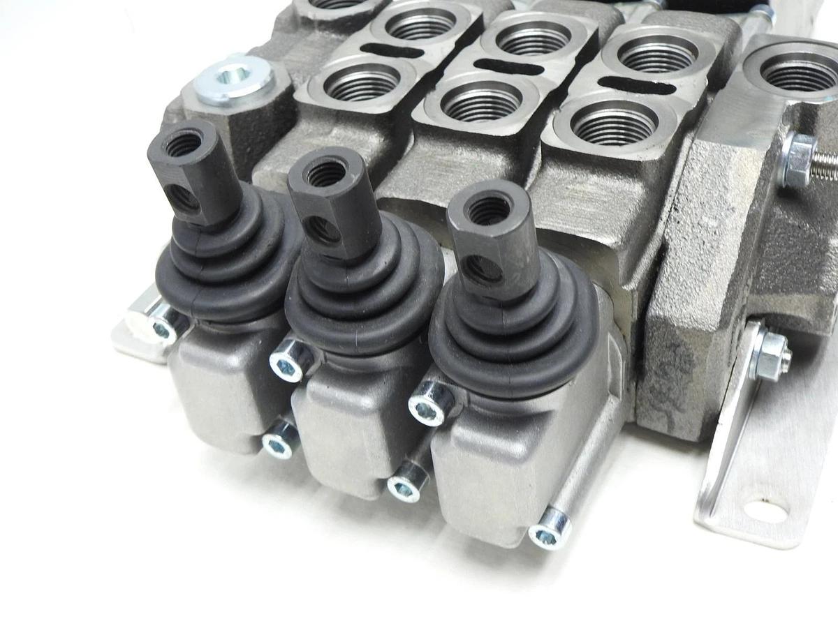 3 Spool Hydraulic Control Valve w/ 12VDC 2-W-1-W-3 Coils HPC Valve - NOB NEW!