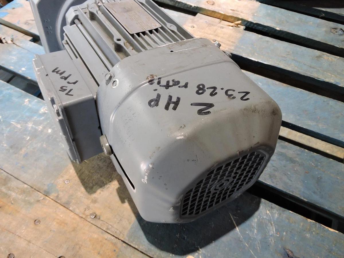 SEW Eurodrive RF47DRE90L4/TH/ES7C (RATIO: 23.28) Gear Motor - NEW SURPLUS