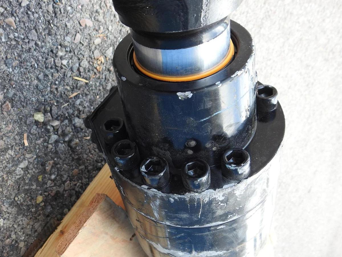 SANY SY215 Bucket Cylinder Replacement 11350784 SY215C9, SY215 Models - BULK NEW