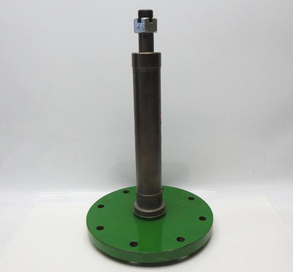 John Deere 8 Bolt Spindle w/ Shaft GENUINE NOB NEW