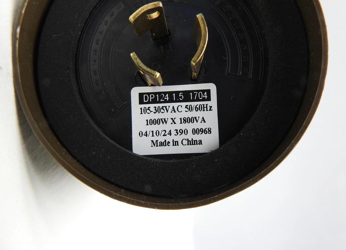 Lithonia Lighting Dark To Light DTL Photocontrol DP125 1.5  105-305V - NEW!