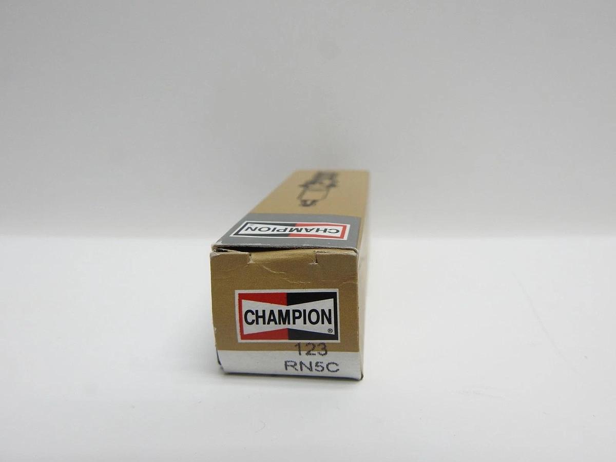 Champion Copper Plug Number RN5C Spark Plug 123 - NEW!