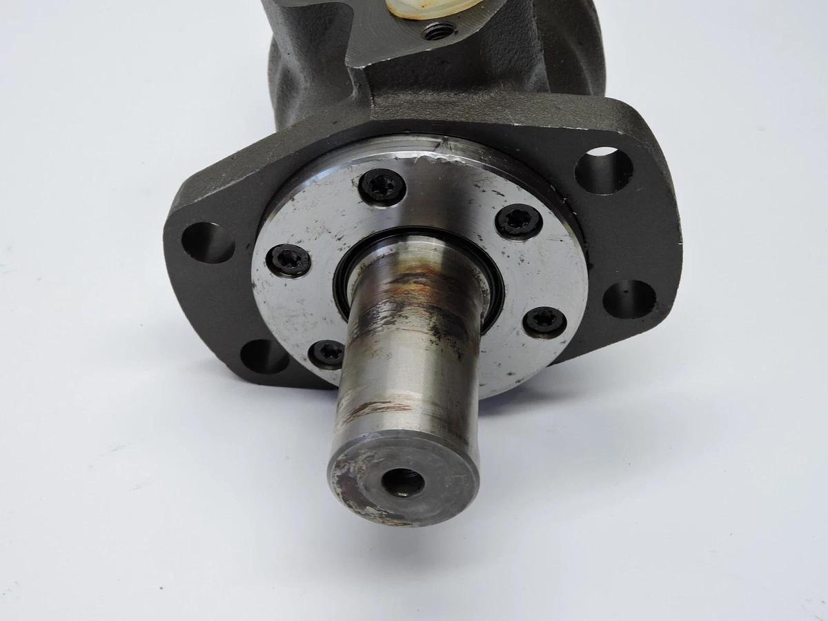 Danfoss 151-6007 OMR 315 Hydraulic Motor OEM NEW!