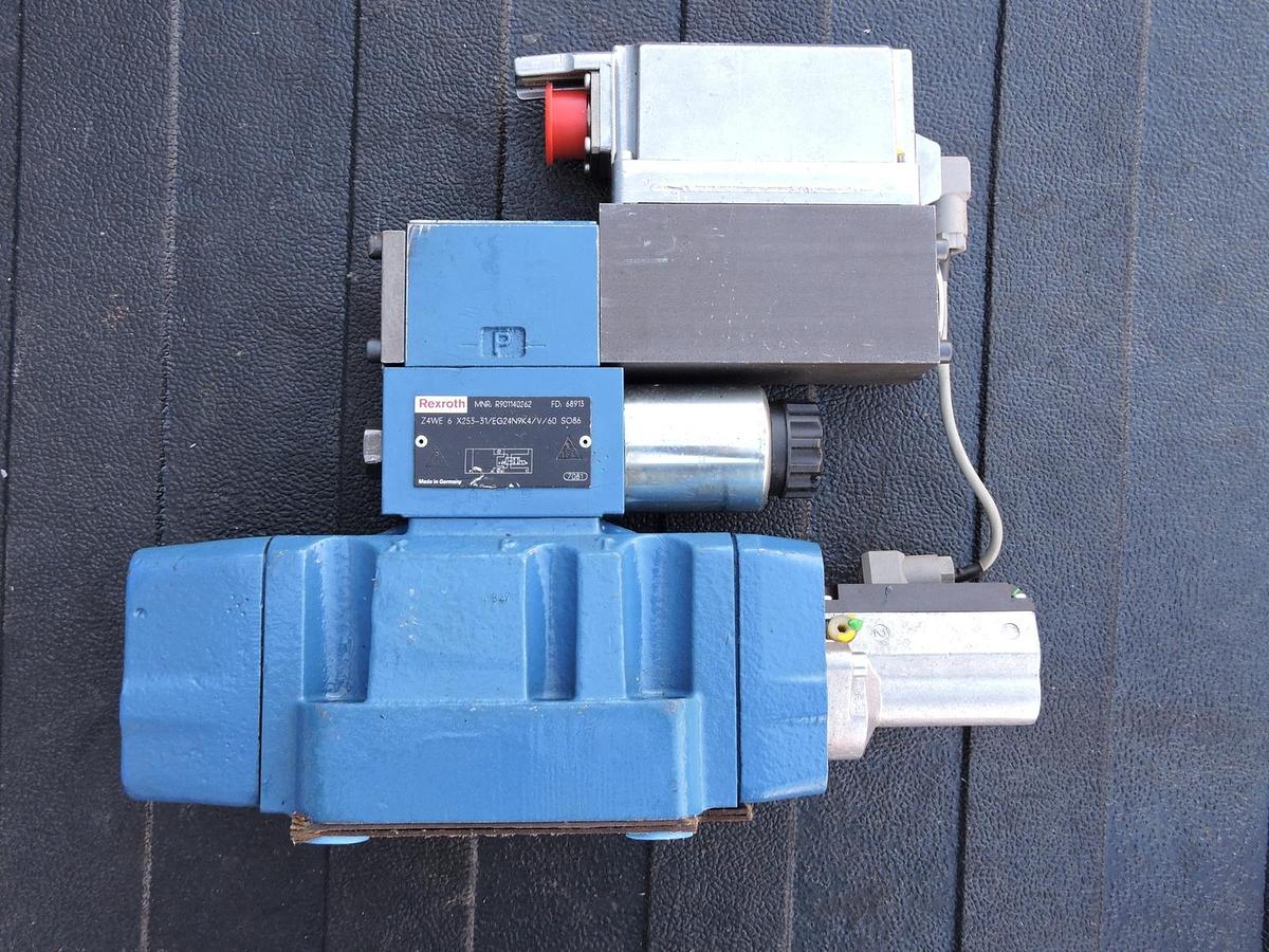 Rexroth 0811404273 Directional Control 4WRLE 16 1 w/ R901140262 0811404601 -NOB