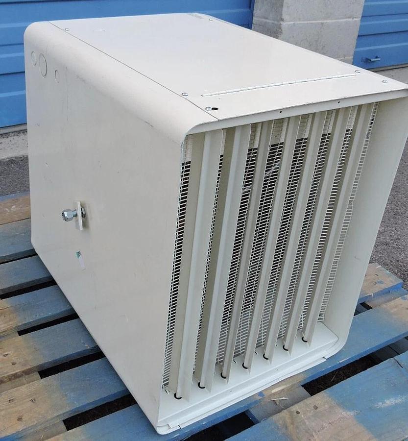 Reznor 51,216 BTU 15 kW Suspended Electric Heater 208V 3 Phase - NEW READ!