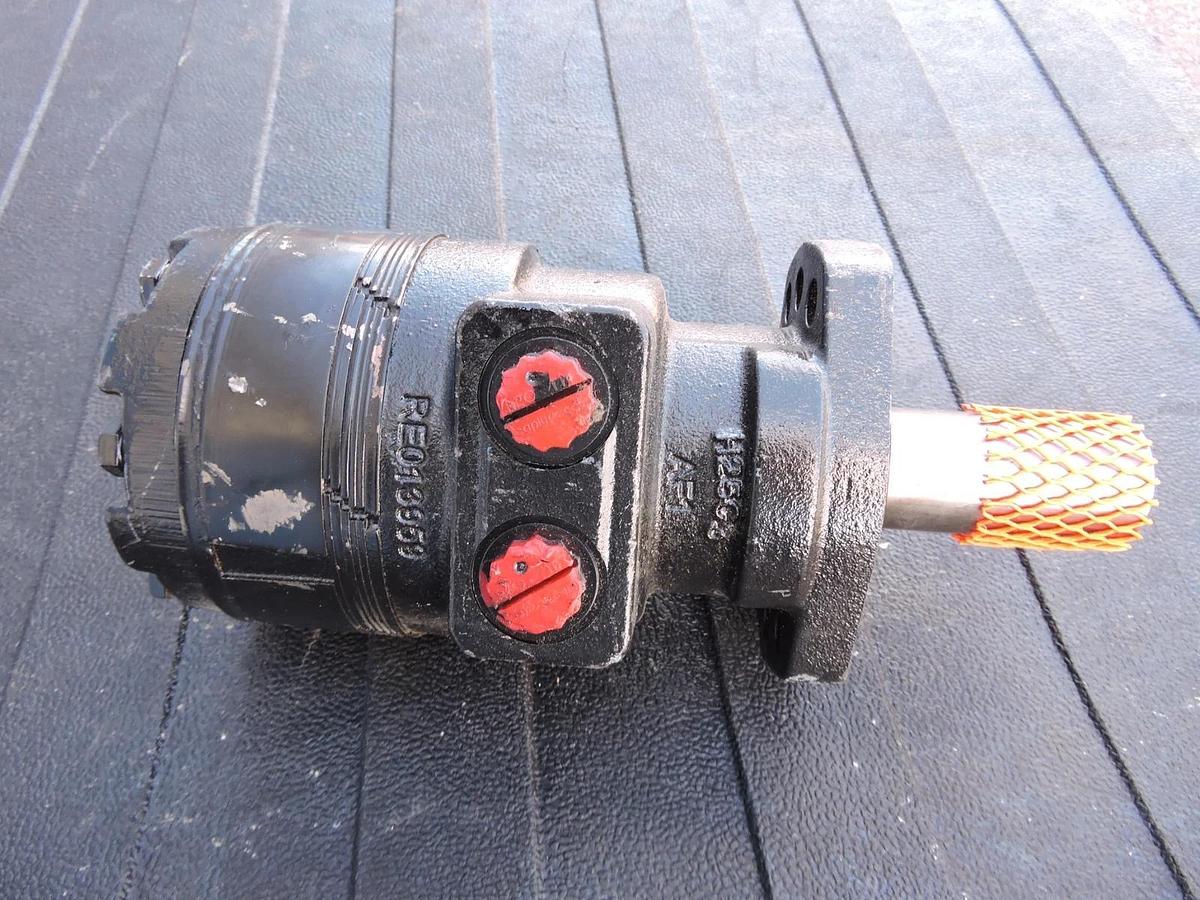 Sumitomo Drive Gear Reducer CNHXS-6105Y-25 Motor: 2.24 HP, Ratio: 25 1920 INLB