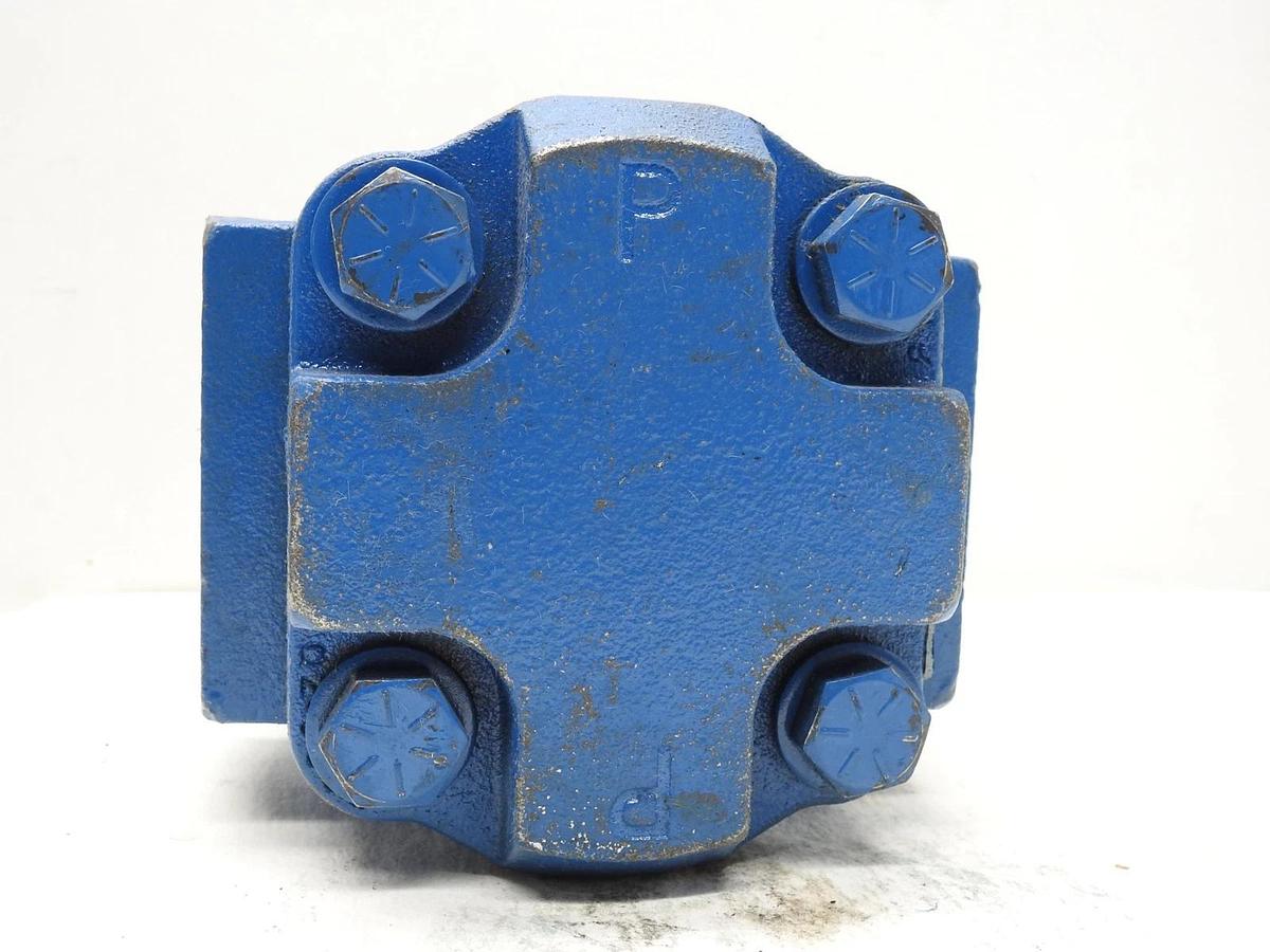 Bezares P5000A531ADXK25-14 (7/8"-13) Tooth 2000 psi Hydraulic Motor - NOB NEW!