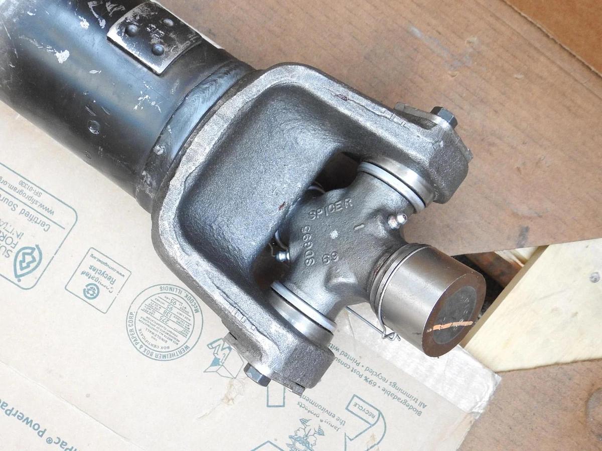 GENUINE OEM Dana Spicer 817264-0611 Drive Shaft 817264 0611, 8172640611 - NEW