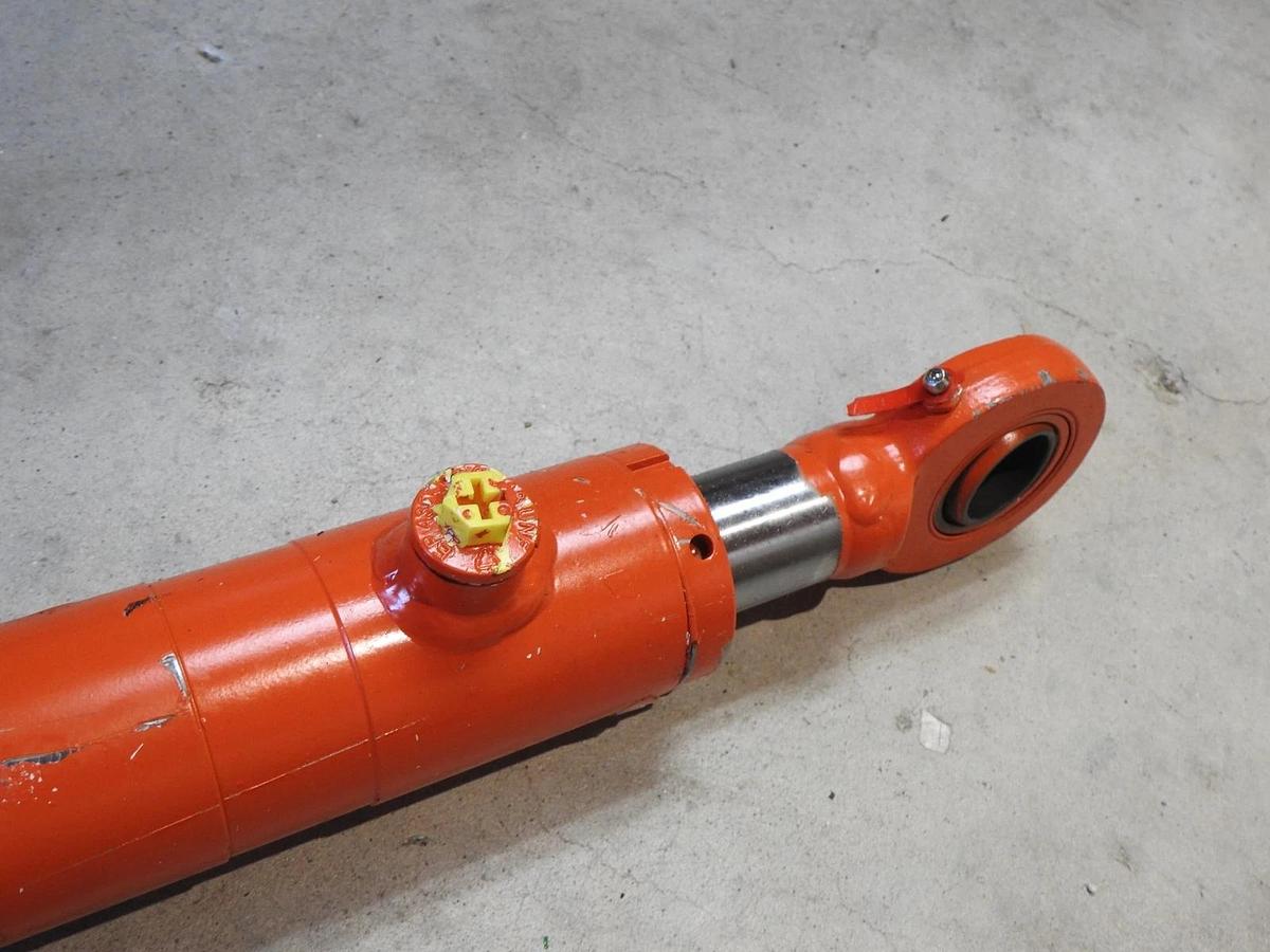 OEM Sandvik BT00001246 Cylinder - GENUINE NOB NEW!