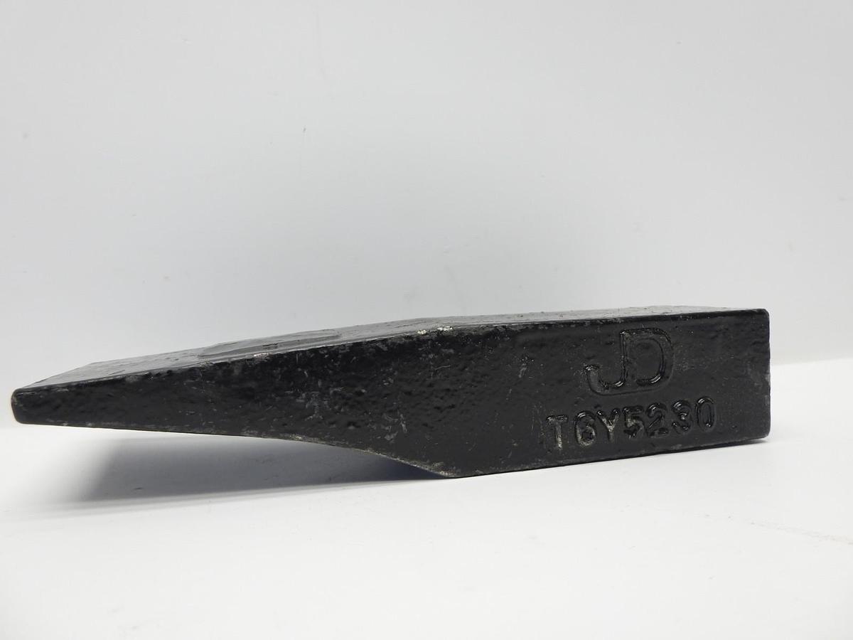 Genuine John Deere T6Y5230 Bucket Scarifier Tooth, 188mm - OEM NEW!