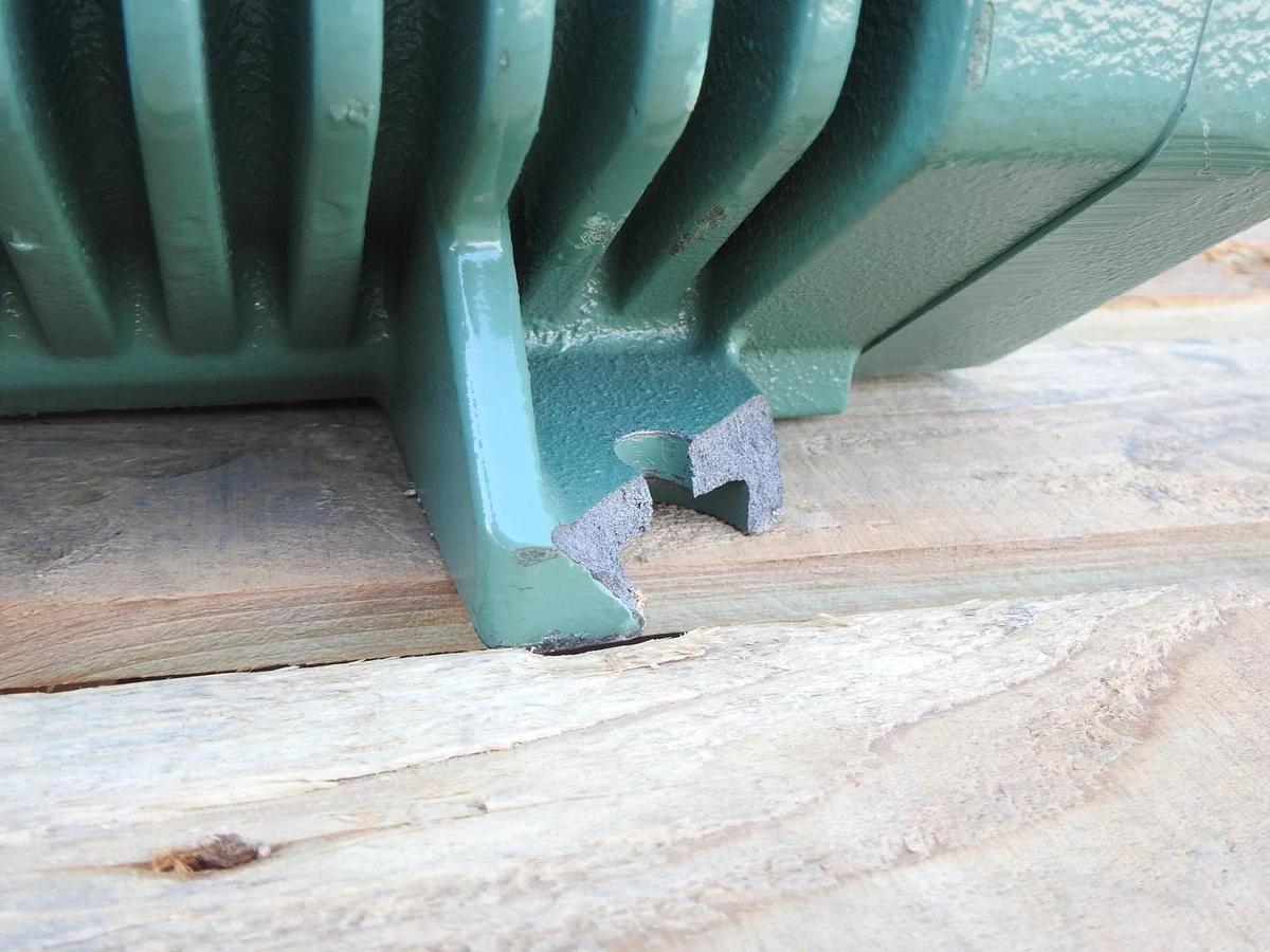 OEM Bitzer 4CES-9-4SU Semi Hermetic Compressor 4CES94SU -NEW BROKE MOUNTING TABS