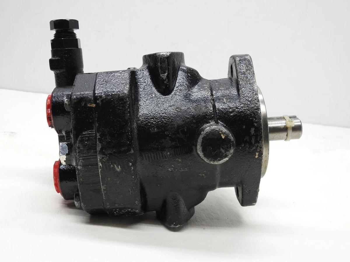 Genuine Vickers PVQ10 A2R (02-341576) - NOB NEW!