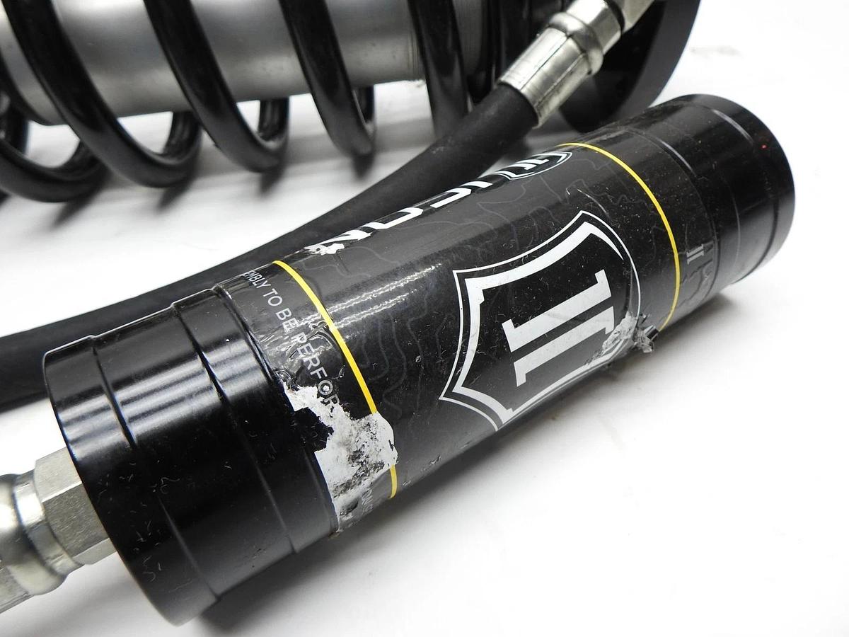 ICON 2.5 Remote Reservoir Coilover Shocks Pair 7 Bolt Flange 2.5" - NEW READ
