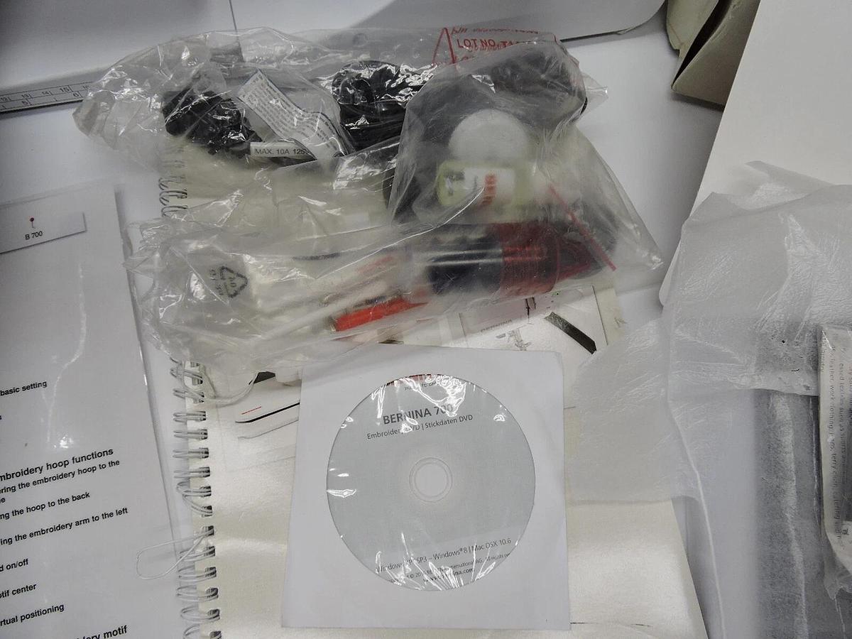 Bernina B700 Embroidery Machine - NEW NEVER USED- Minor Freight Damage!