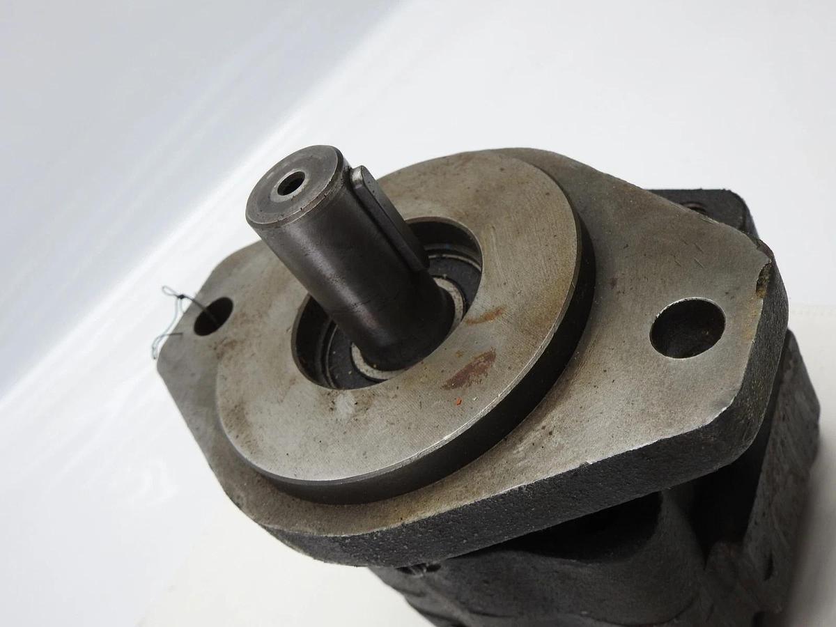 Grove 7632100158 Hydraulic Motor Grove RT 530E Motor Assembly -AS IS UNTESTED-