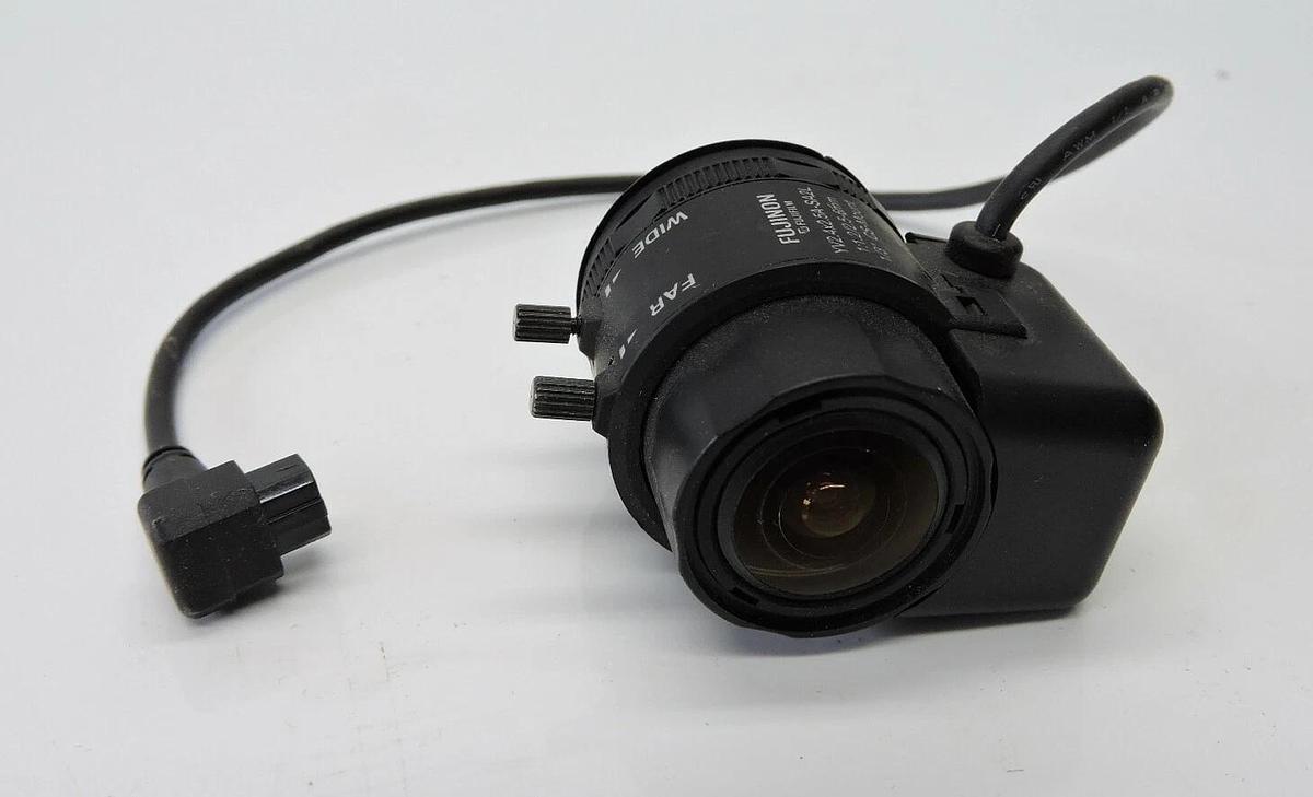 Fujinon Fujifilm YV2.4x2.5A-SA2L 1:1 2/2.5-6mm 1/3" CS-Mount - NEW