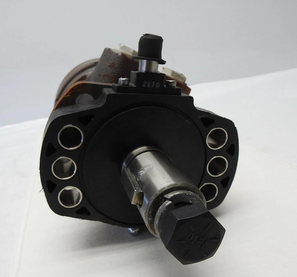 OEM White RE013948 Roller Stator Hydraulic Motor RE018515 W80509 56917999 *NEW*