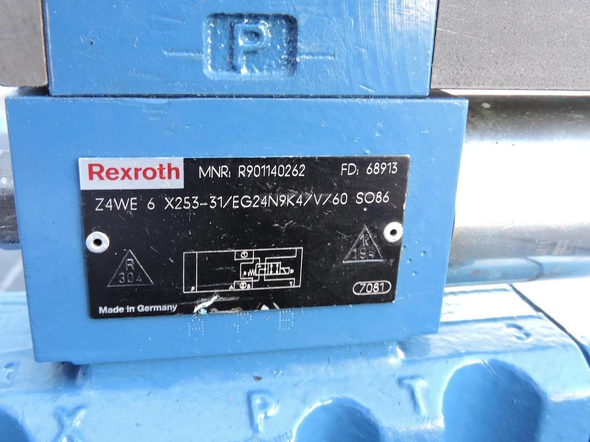 Volvo Accumulator EHP2-C-0090-250-140-XX00AX00Z Volume 9 L Parker - NOB NEW