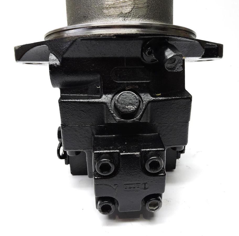 John Deere AKK29180 Standard Cruise Rear Hydraulic Motor Danfoss 83067369