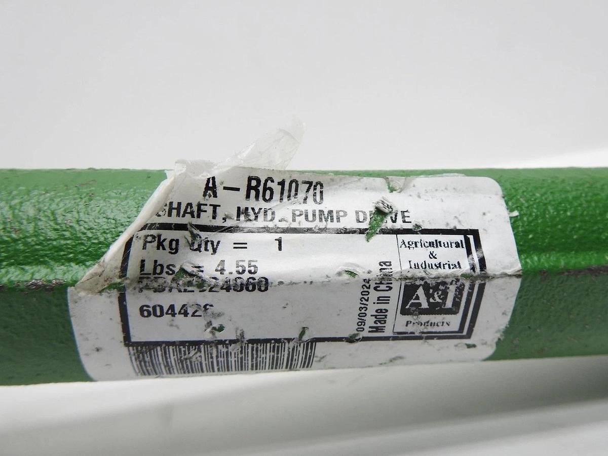 John Deere A&I Products Aftermarket A-R61070 SHAFT HYD.PUMP R61070 - NEW
