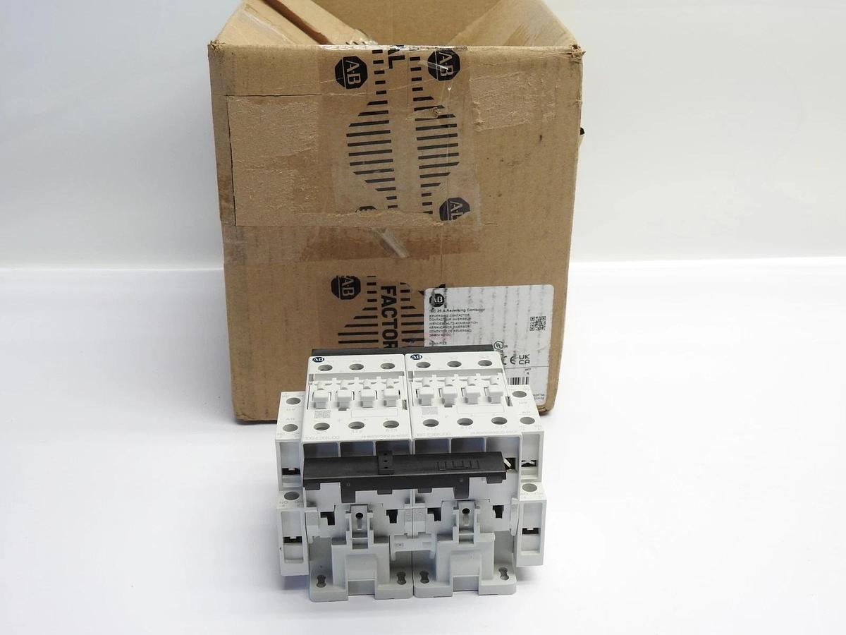 Allen-Bradley 104-E26KJ22 IEC 26 A Reversing Contactor - NOB NEW!