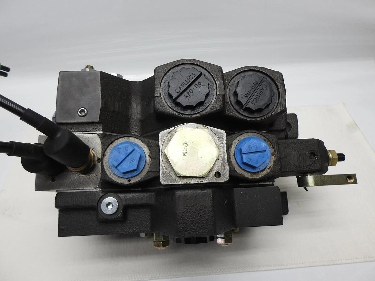 Parker VA6114 Solenoid Valve VA6114-3001-140C (VA61143001140C) - OEM NEW