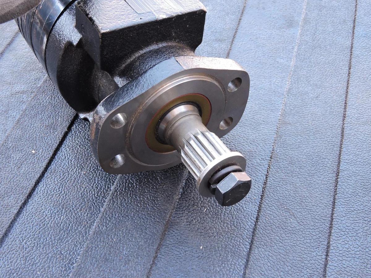 Parker TF0195MA050AAAA TF 0195 Motor Series Hydraulic Torq Motor - NOB NEW!
