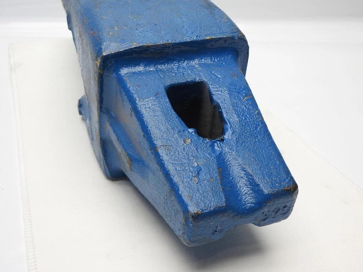 OEM Hensley 940x370 Bucket Tooth Adapter-2" LIP - NOB NEW!