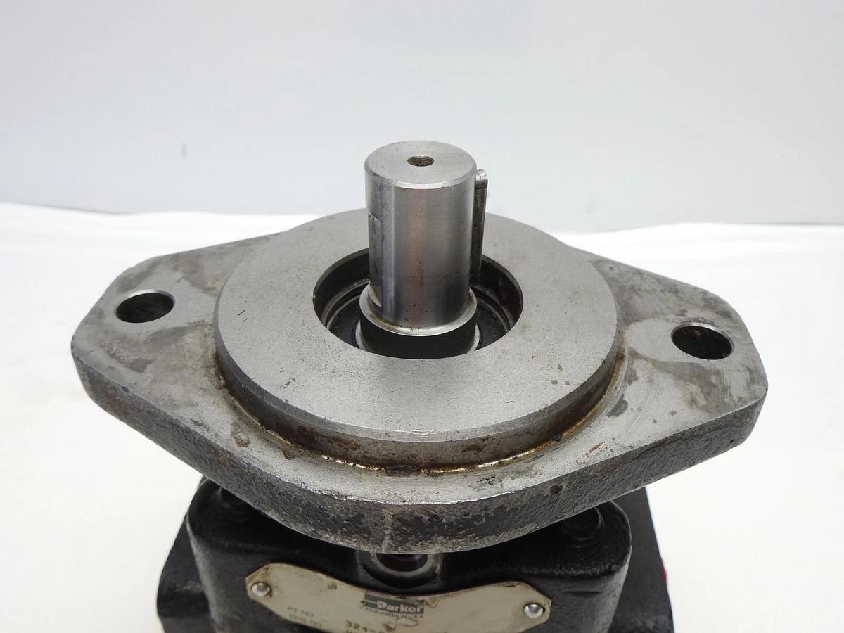 Parker 3249218624 Intertech Gear Motor 324-9218-624 (2 Bolt, Keyed Shaft) OEM