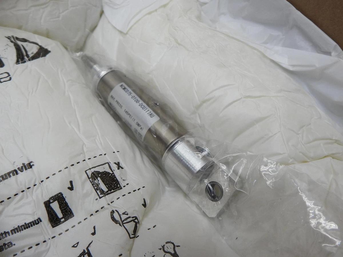 SMC NCMC075-0100 Air Cylinder NCM Round Body Cylinder - NEW!