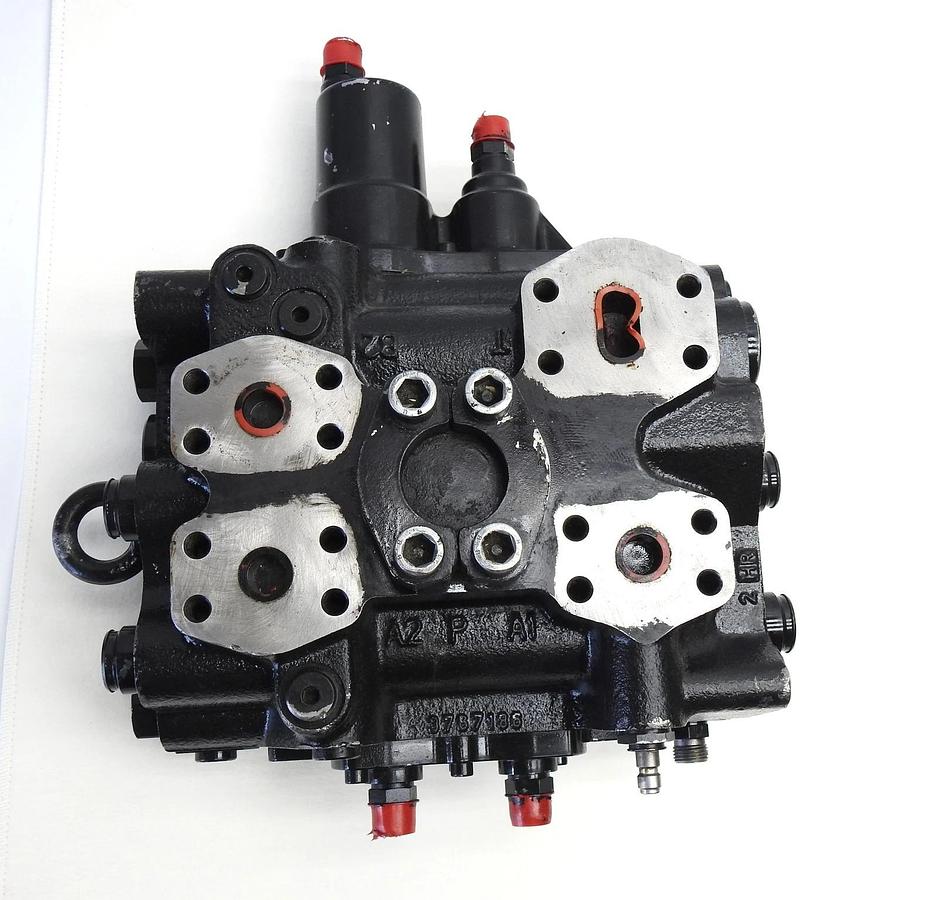 Volvo 11172246 Wheel Loader Control Valve for L90F (Parker M200LS Series) - OEM