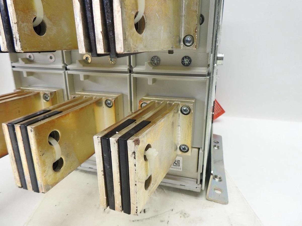 ABB SACE E2.2S-A Emax2 2000A 3P Breaker With Ekip Hi-Touch LSI - NEW READ DESC