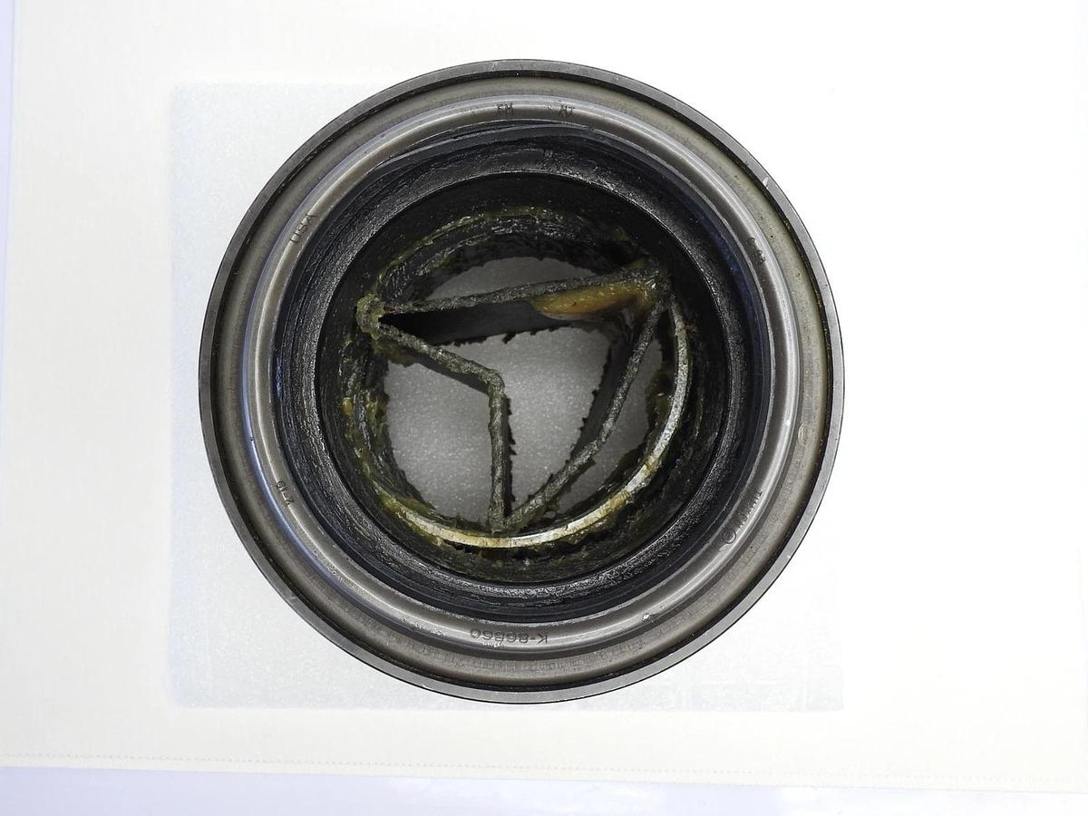 Timken HM127415XD Tapered Roller Bearing Cup Assy - NEW READ -