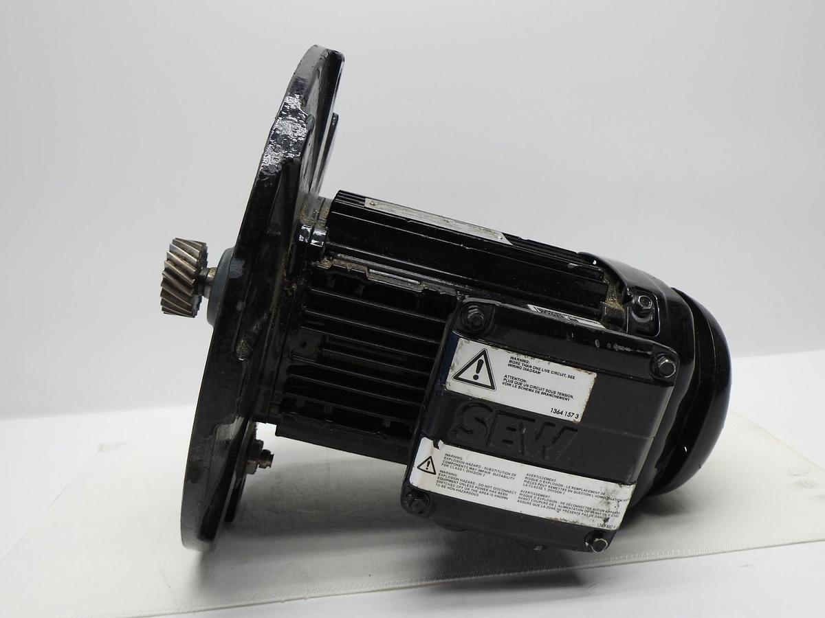 SEW Eurodrive SAF97 3PH Electric Motor 60 Hz, 1HP SAF97 EDRN80M4/CICIID2/TF/AL/C